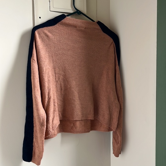 Pink sweater ! - Picture 2 of 3